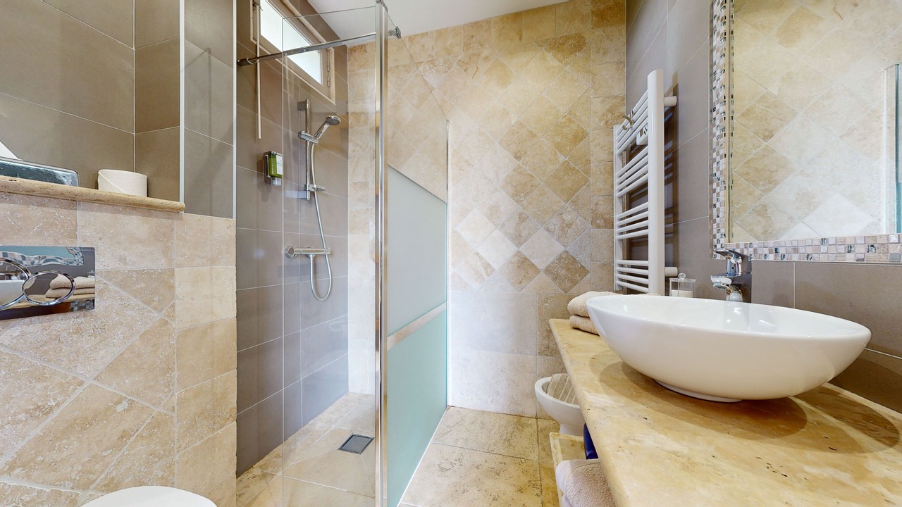 Photo of Bathroom in Tourtour