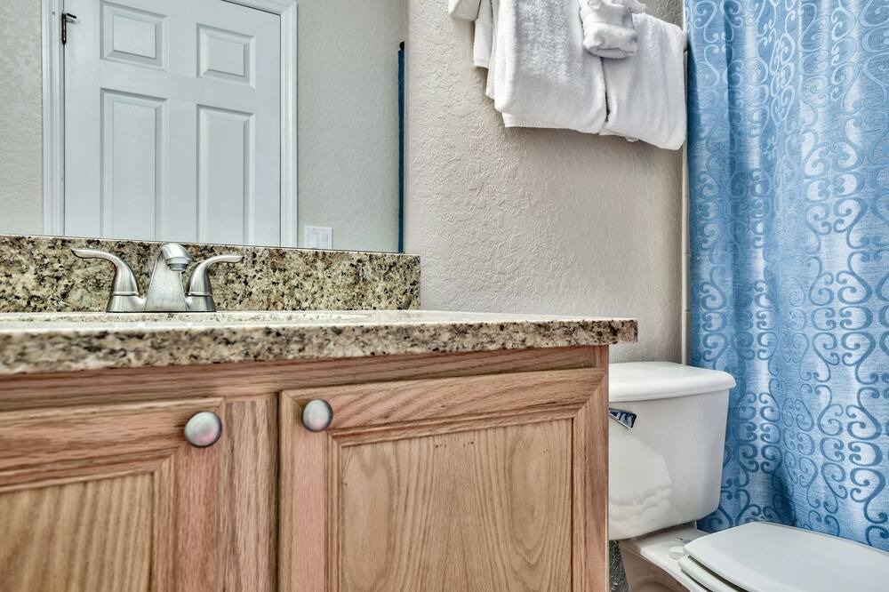 Photo of Bathroom in Regal Palms