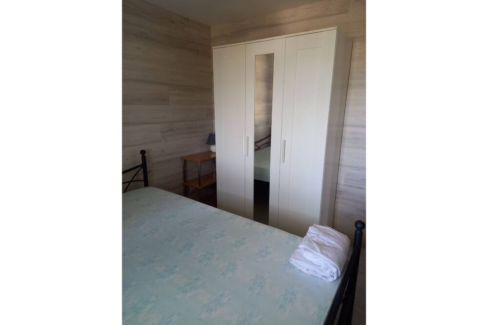 Photo of Bedroom in Saint-Chamas