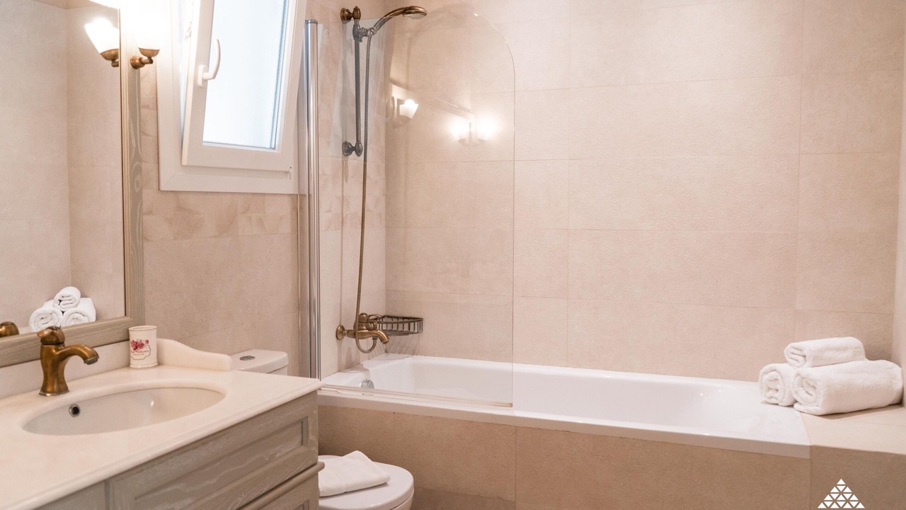 Photo of Bathroom in Agios Spyridon Corfu