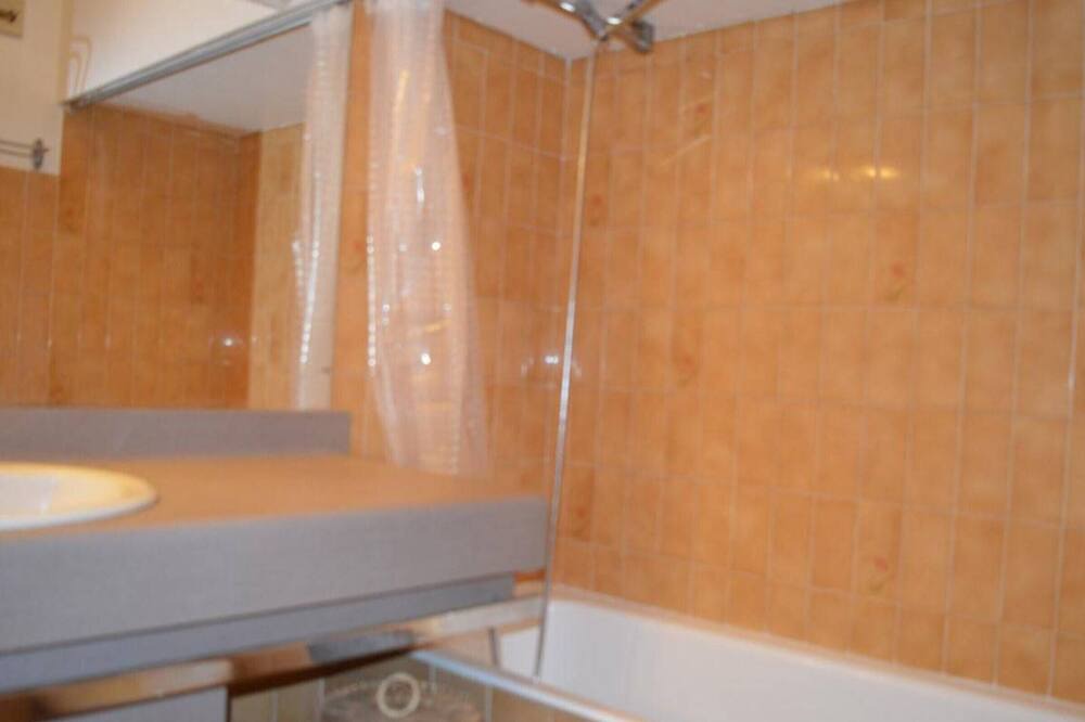 Photo of Bathroom in Sainte-Maxime City Centre