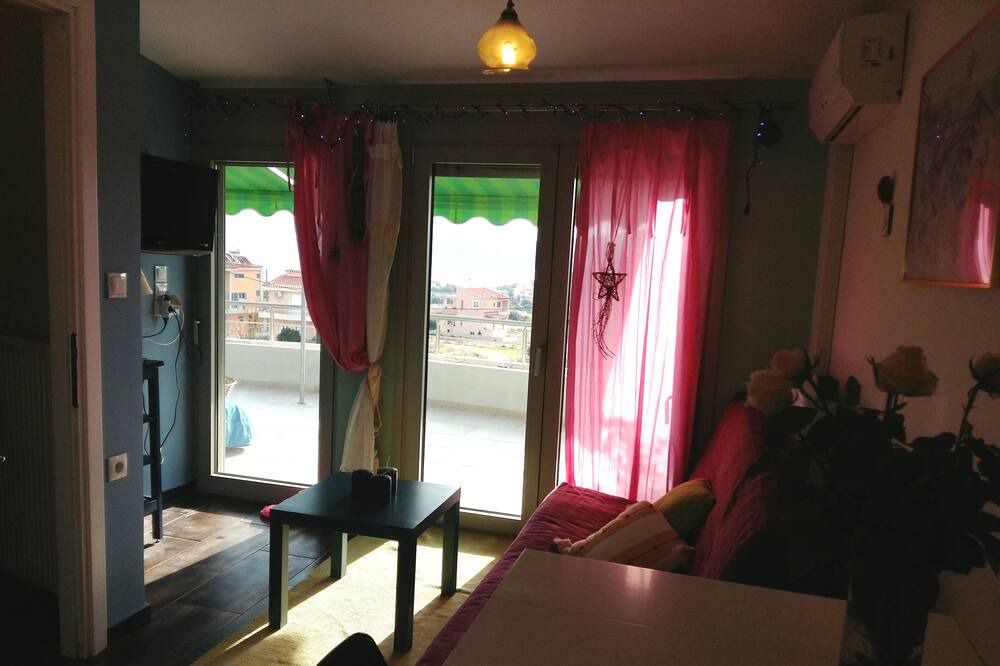 Photo of Livingroom in Charakas