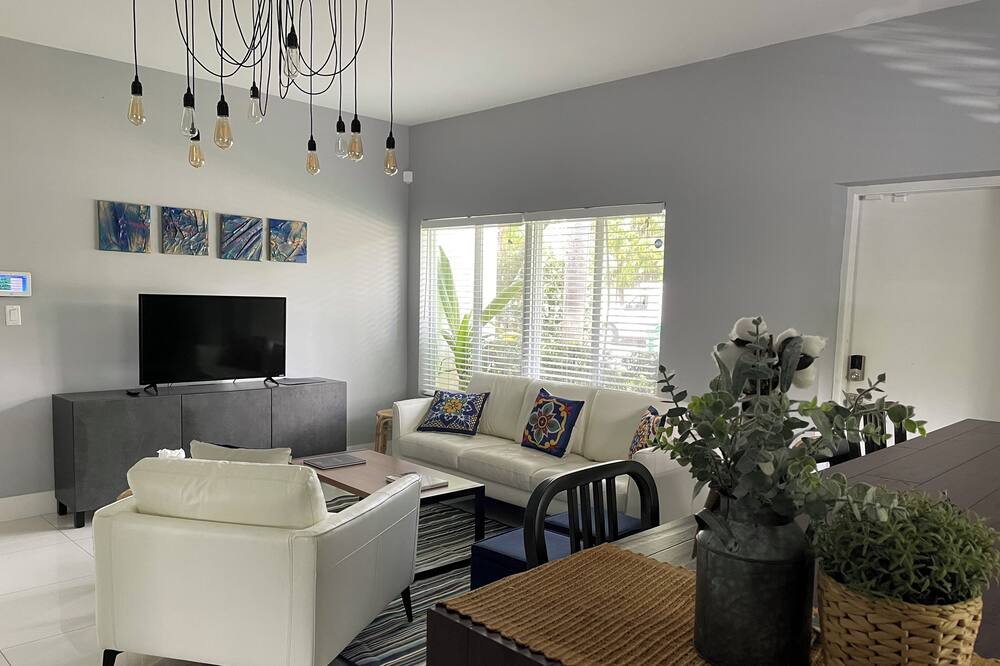 Photo of Livingroom in Miami Shores