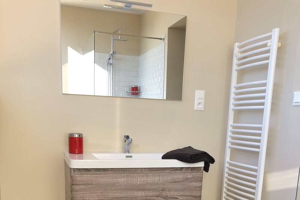 Photo of Bathroom in Grignan