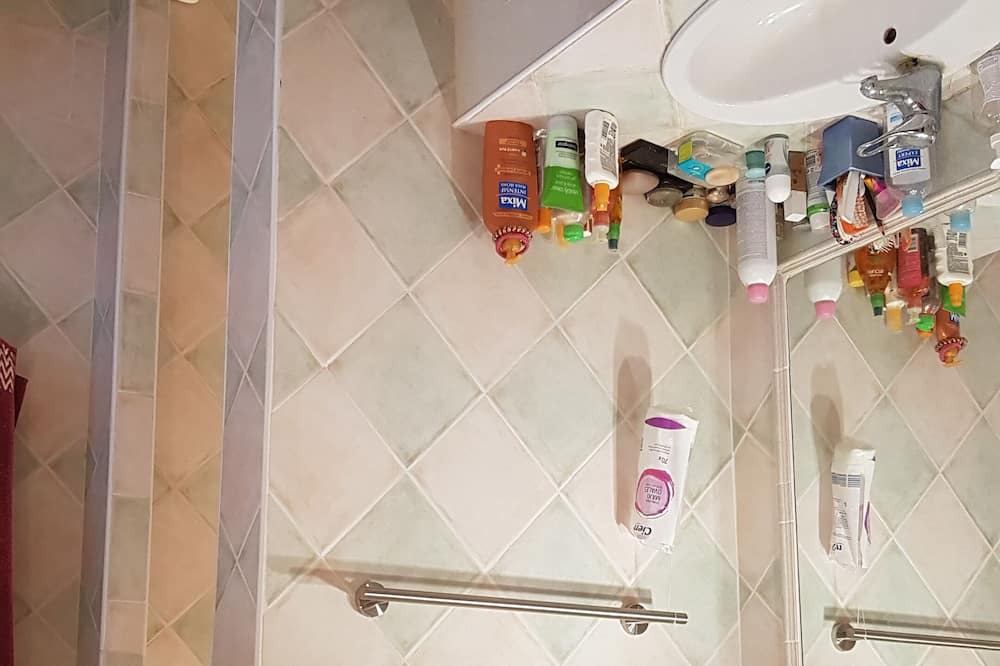 Photo of Bathroom in Trans-en-Provence