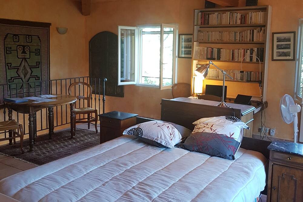Photo of Bedroom in Trans-en-Provence