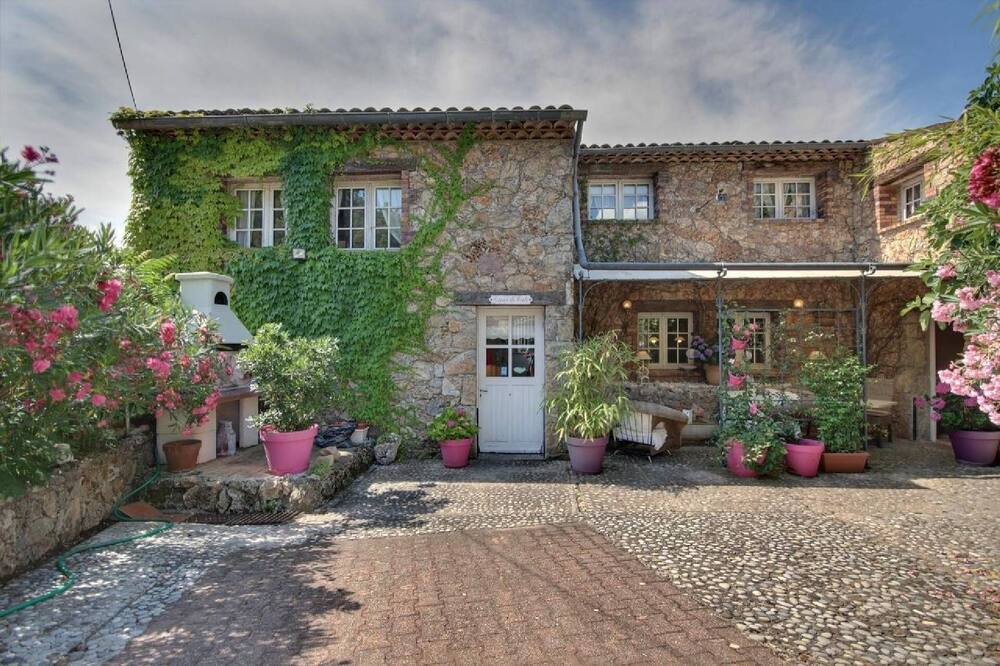 Photo of Outdoor in Taradeau