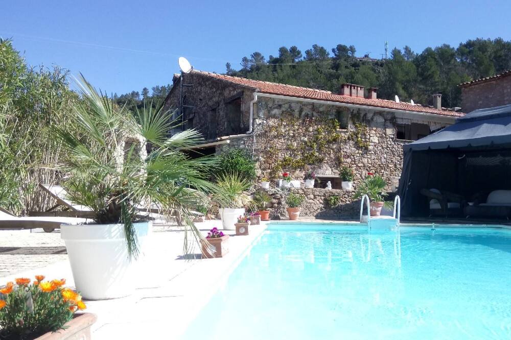 Photo of Outdoor in Taradeau