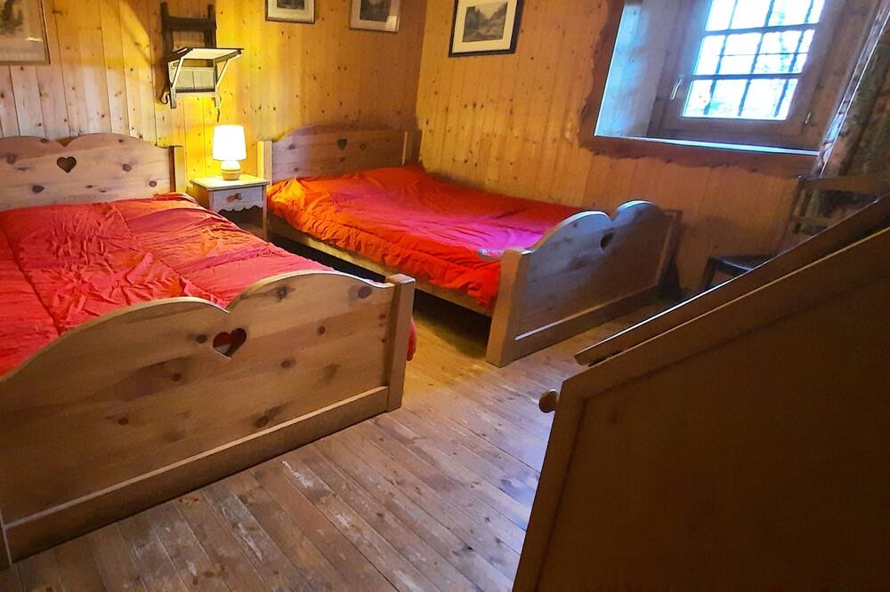 Photo of Bedroom in Cordon