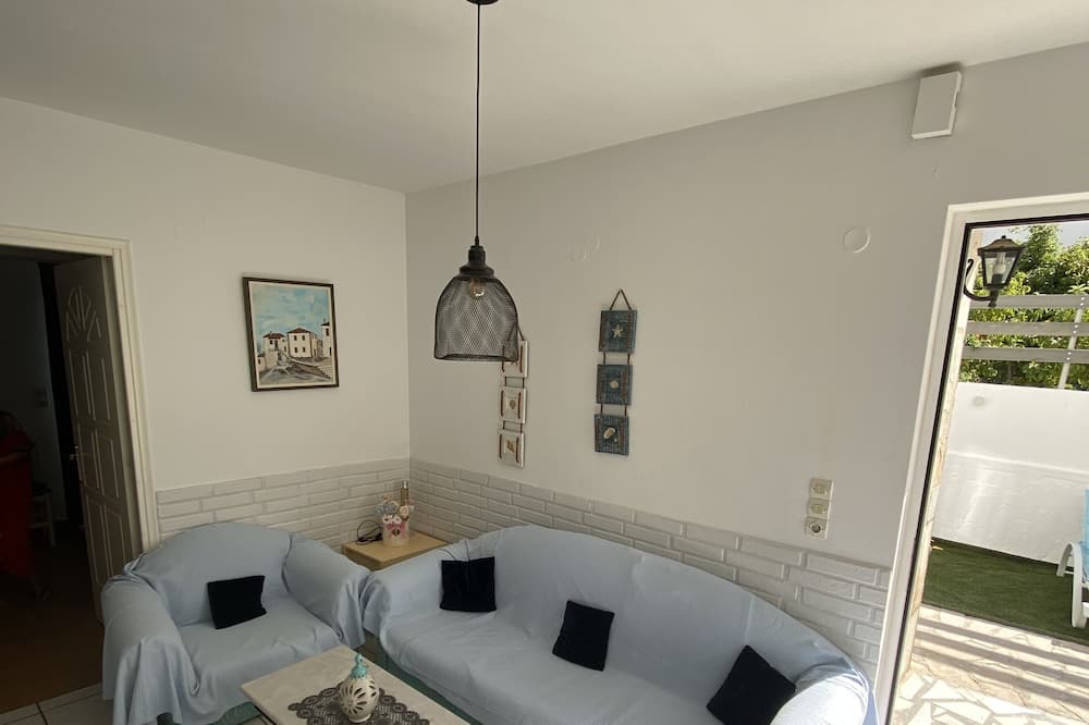 Photo of Livingroom in Pigianos Kampos