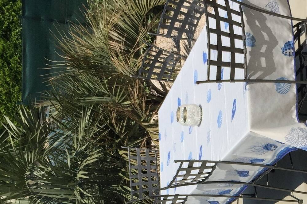 Photo of Patio Balcony in Cabasse