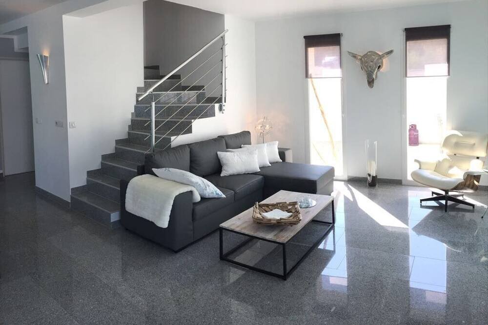 Photo of Livingroom in Cabasse