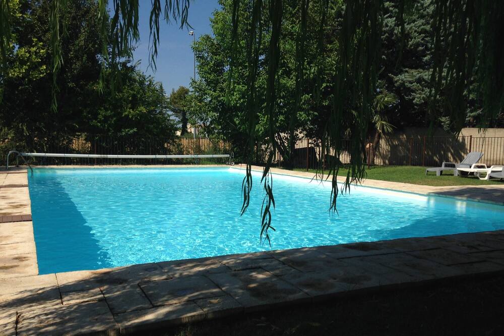 Photo of Outdoor in Velleron