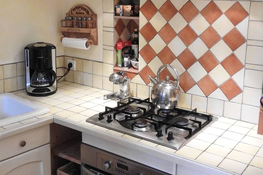 Photo of Kitchen in Velleron