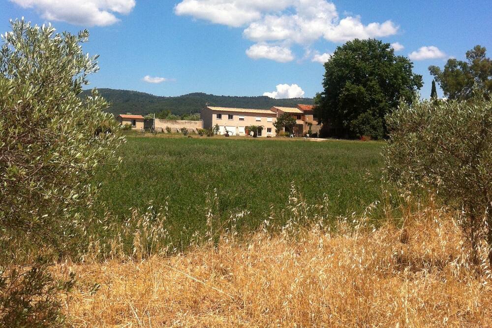 Photo of Outdoor in Puget-Ville
