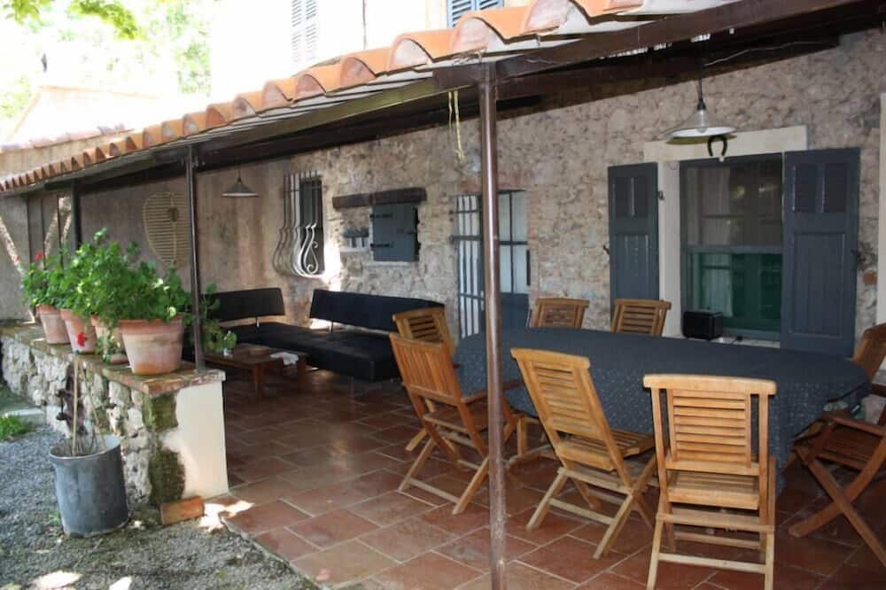 Photo of Patio Balcony in Villecroze