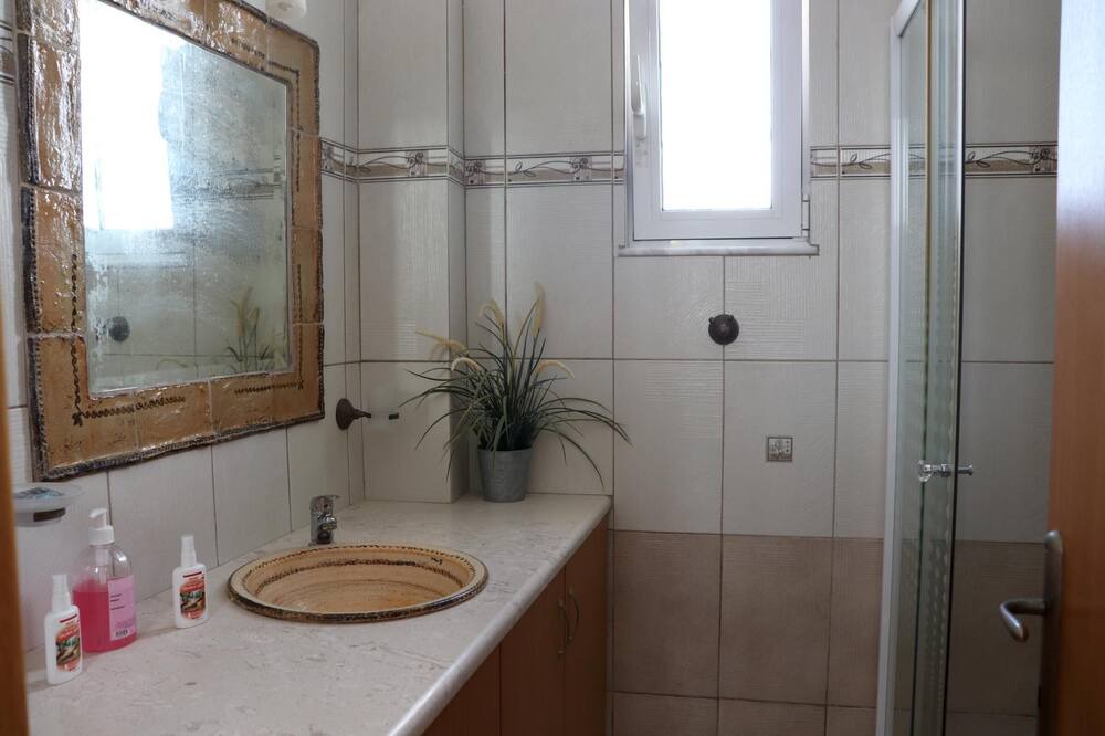 Photo of Bathroom in Gennadi