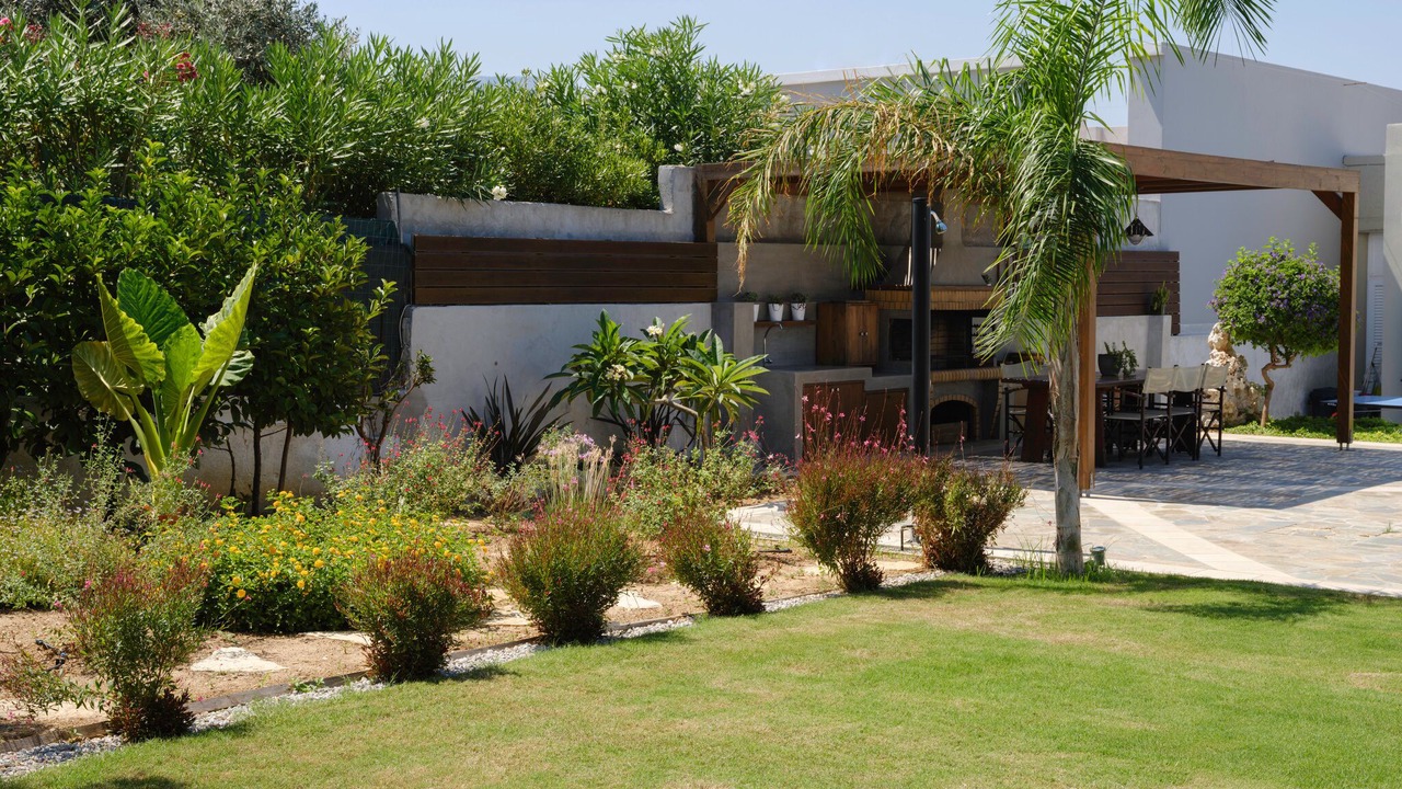 Photo of Outdoor in Adelianos Kampos