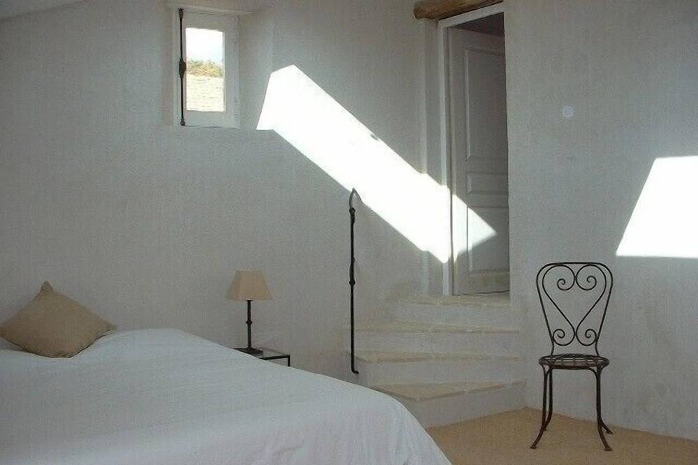 Photo of Bathroom in Varages