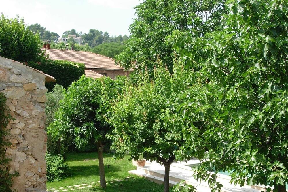 Photo of Outdoor in Varages