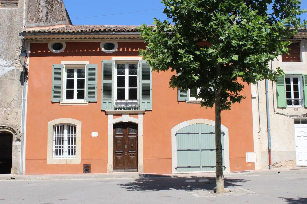 Photo of Outdoor in Varages