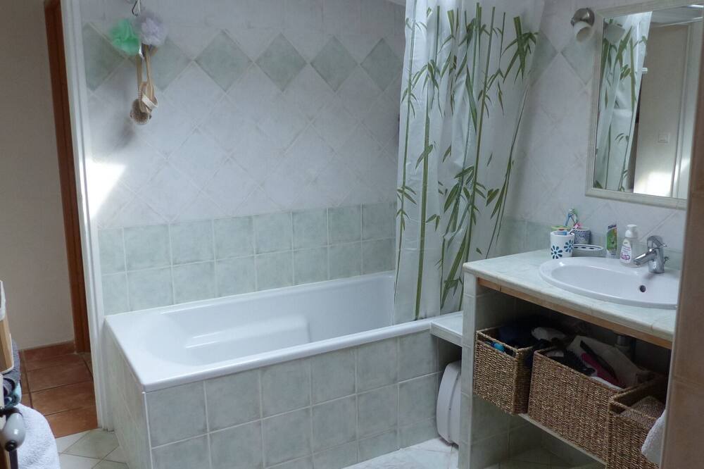 Photo of Bathroom in Trans-en-Provence