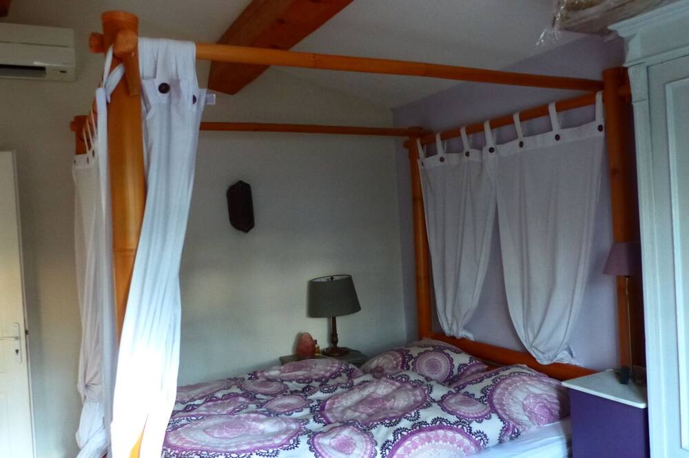 Photo of Bedroom in Trans-en-Provence