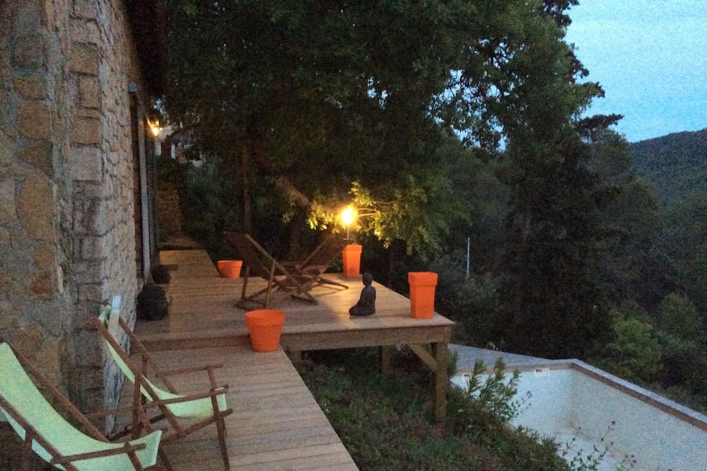 Photo of Patio Balcony in Carces