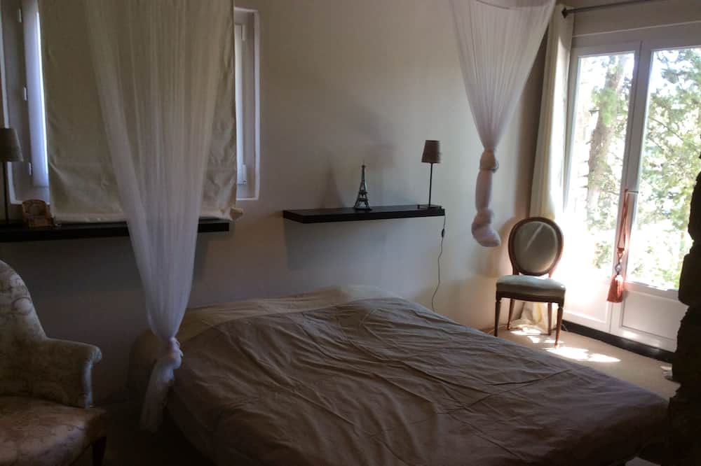 Photo of Bedroom in Carces