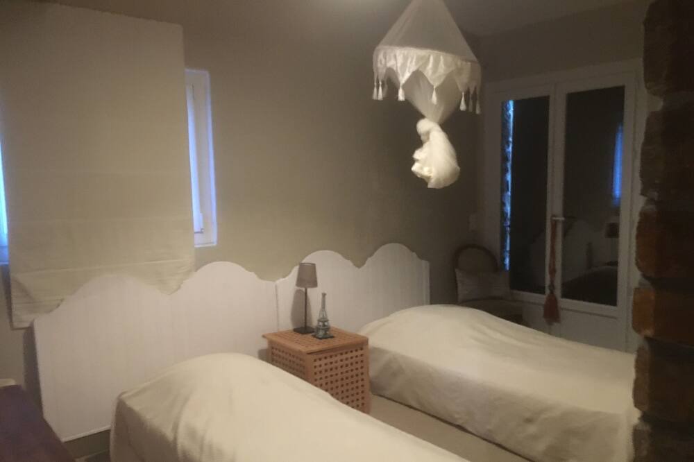 Photo of Bedroom in Carces