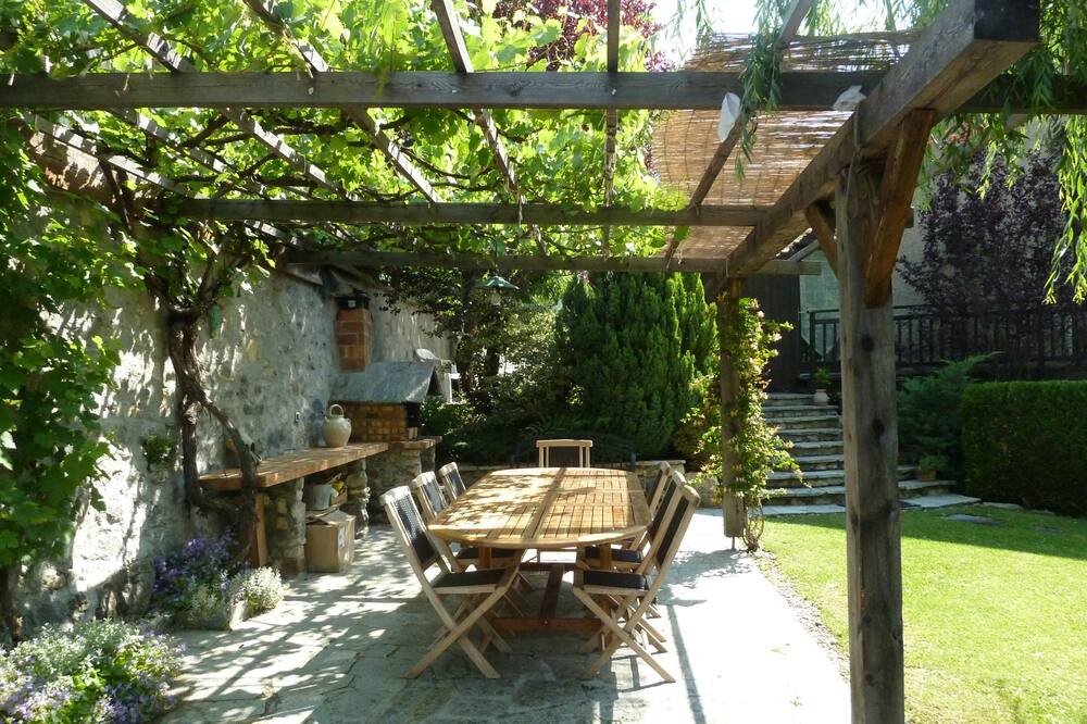 Photo of Patio Balcony in Les Vigneaux