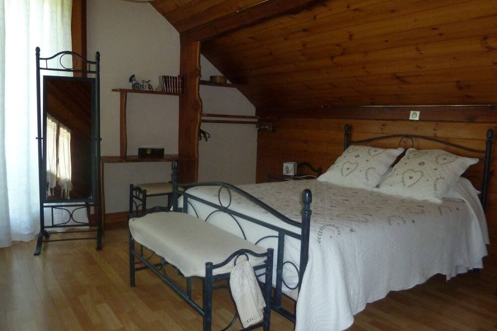 Photo of Bedroom in Les Vigneaux