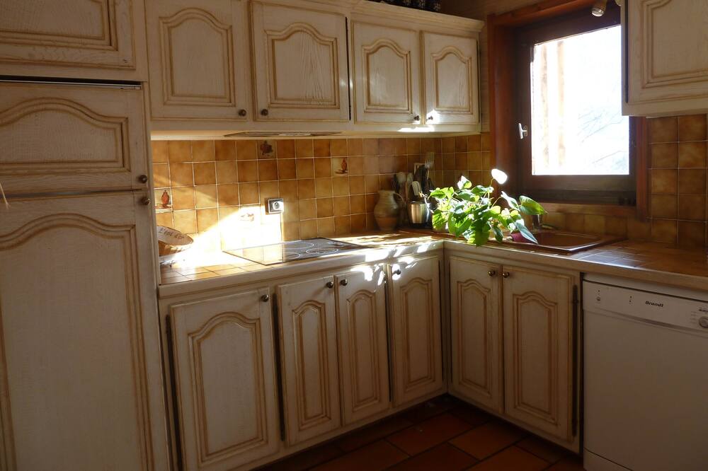 Photo of Kitchen in Les Vigneaux
