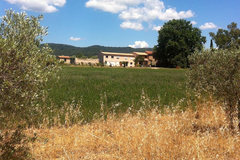 Photo of Outdoor in Puget-Ville
