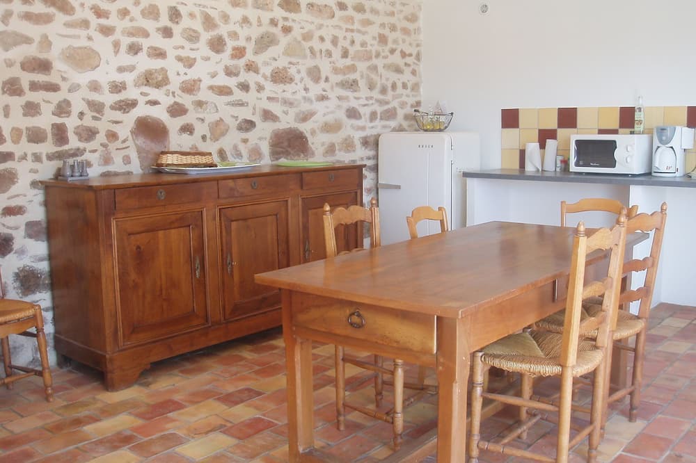 Photo of Kitchen in Puget-Ville