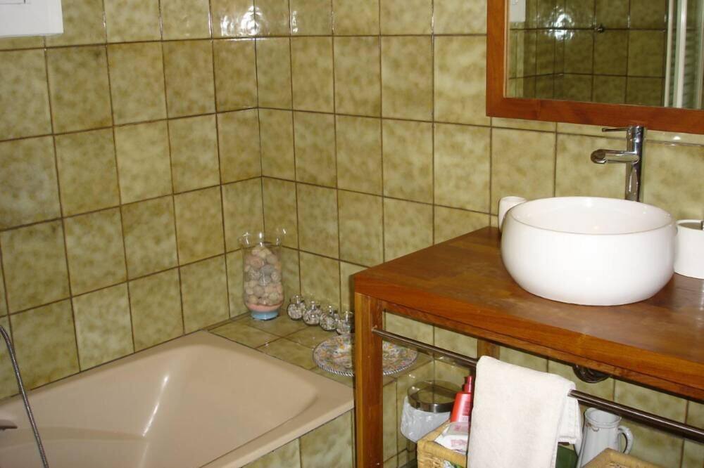 Photo of Bathroom in Allauch