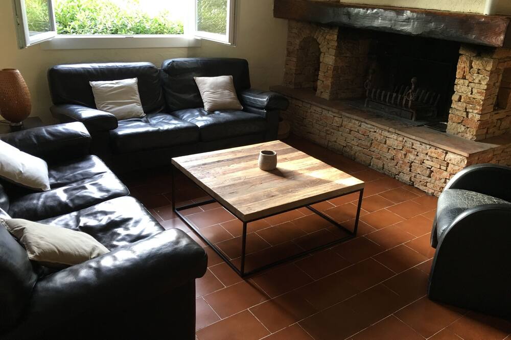Photo of Livingroom in Allauch