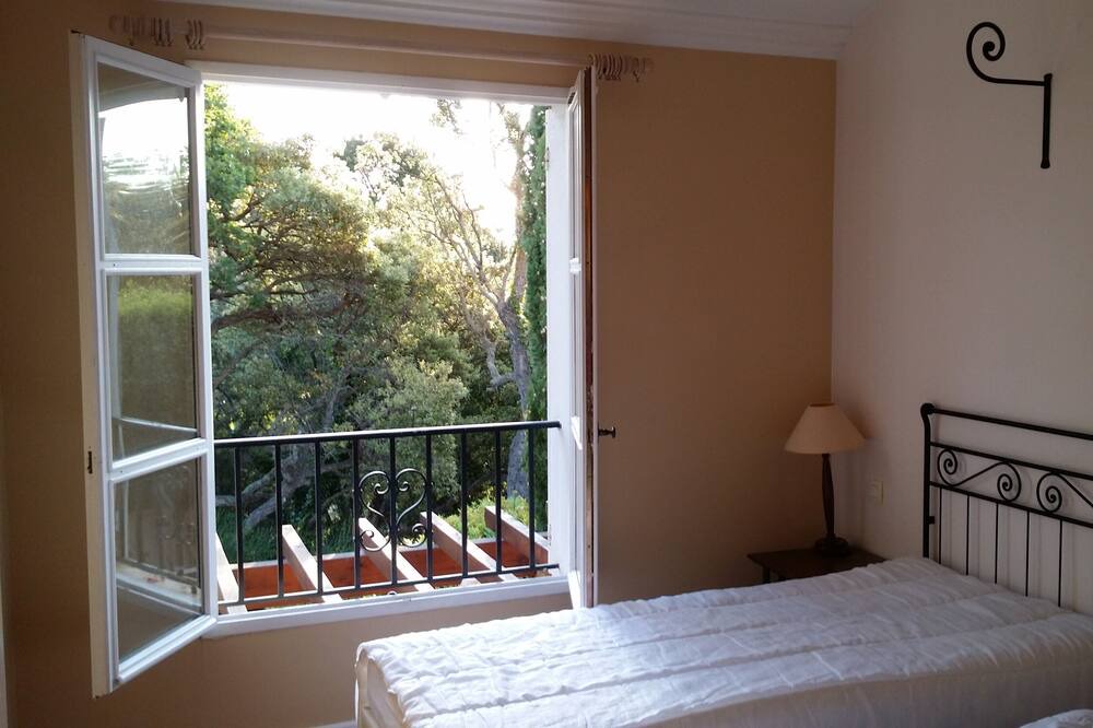 Photo of Bedroom in Les Restanques