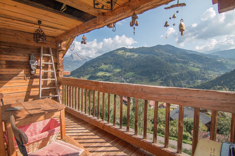 Photo of Patio Balcony in Les Clefs