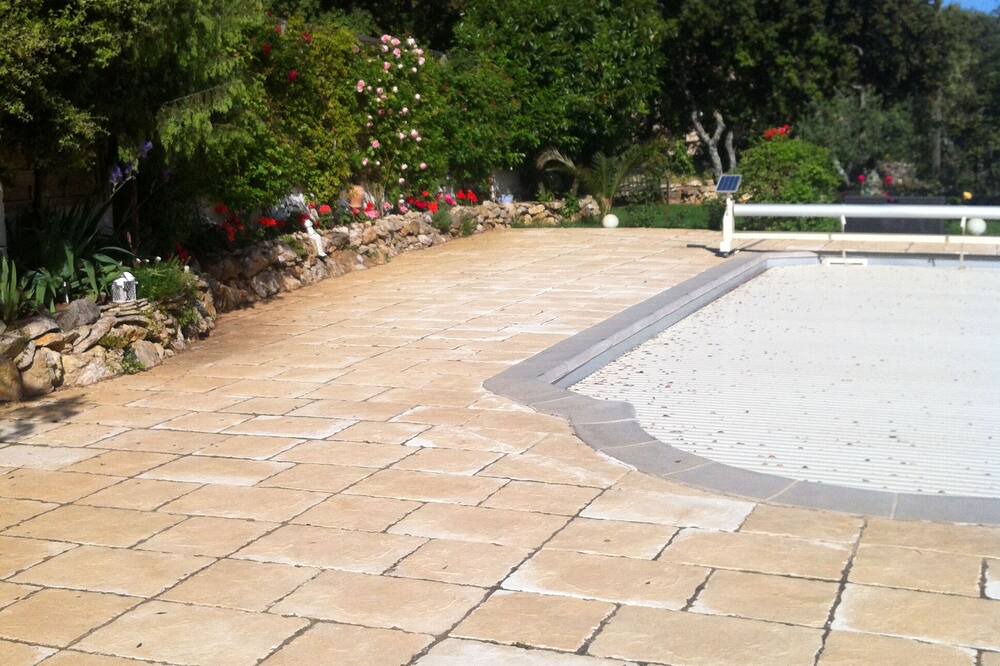 Photo of Outdoor in Saint-Julien
