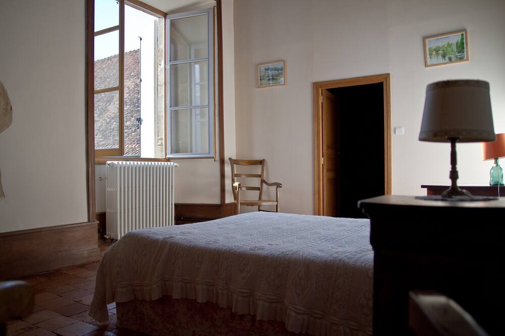 Photo of Bedroom in Oye