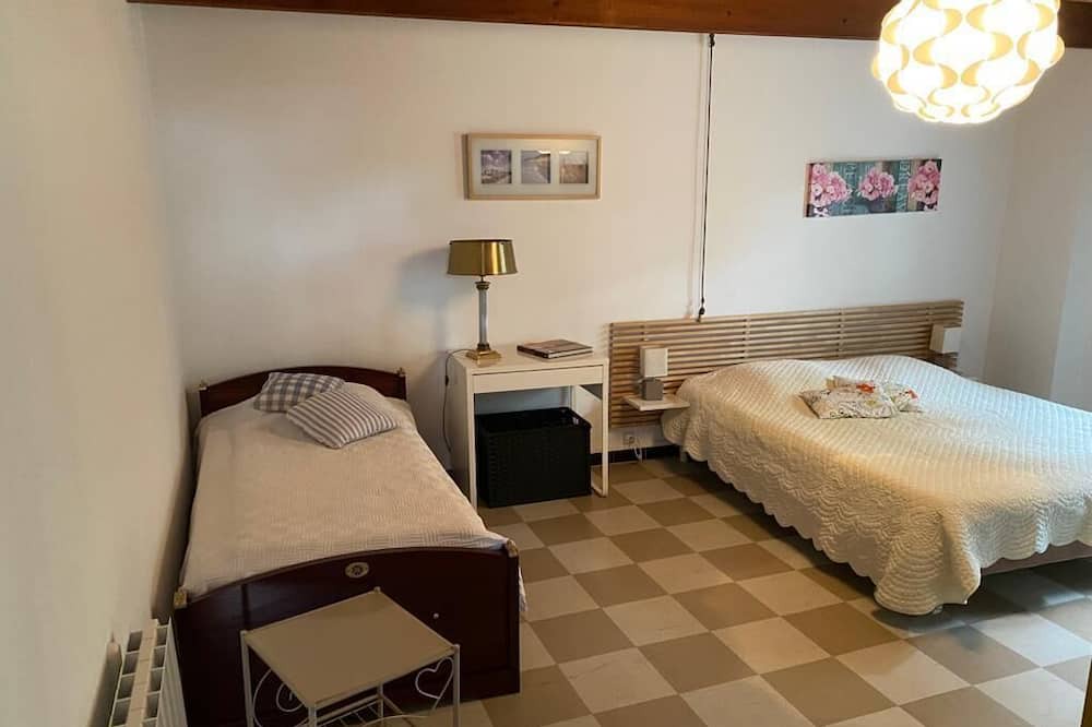 Photo of Bedroom in Saint-Julien