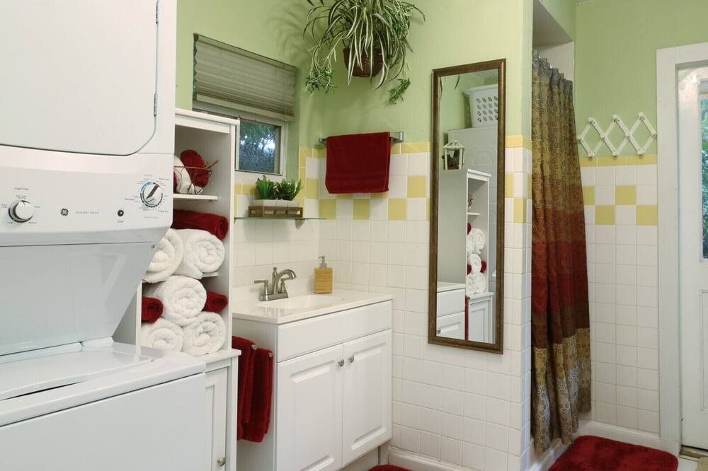 Photo of Bathroom in Valrico