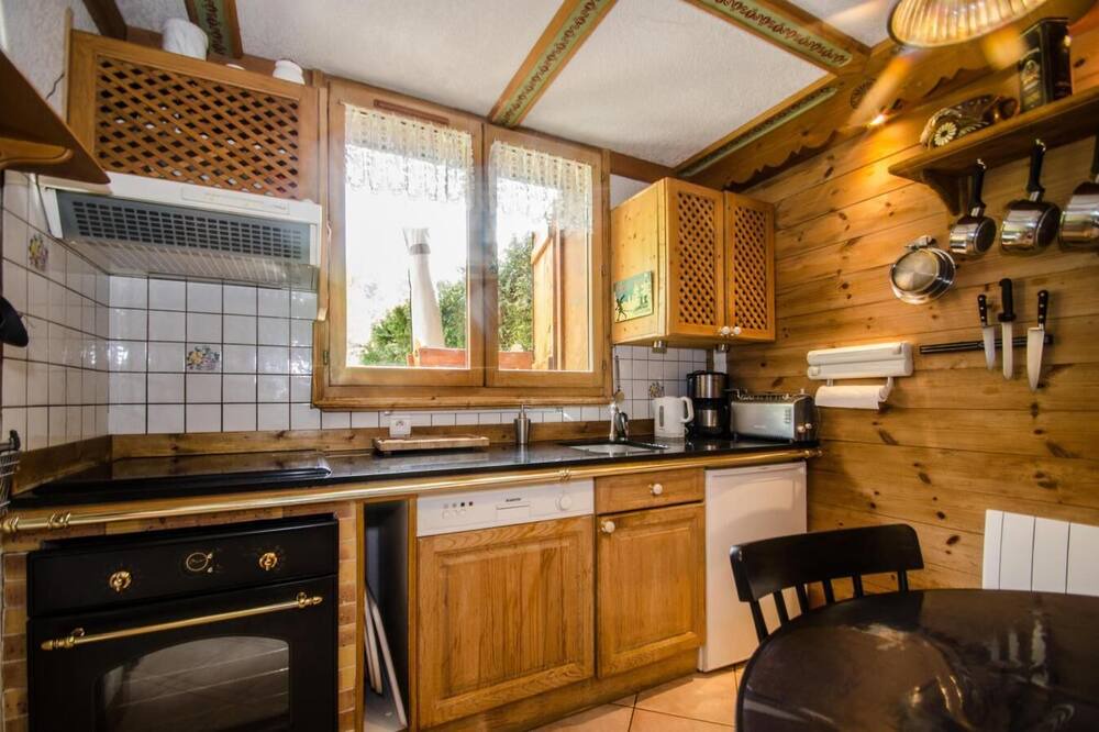 Photo of Kitchen in Les Praz-de-Chamonix