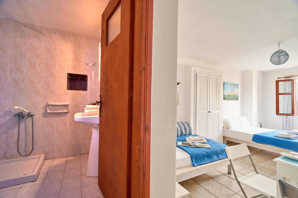 Photo of Bedroom in Argyroupoli