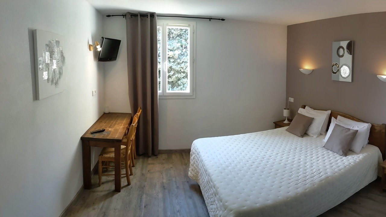 Photo of Bedroom in Vacqueyras