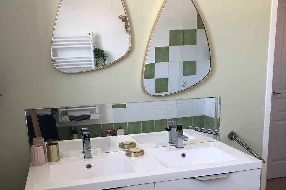 Photo of Bathroom in Allauch