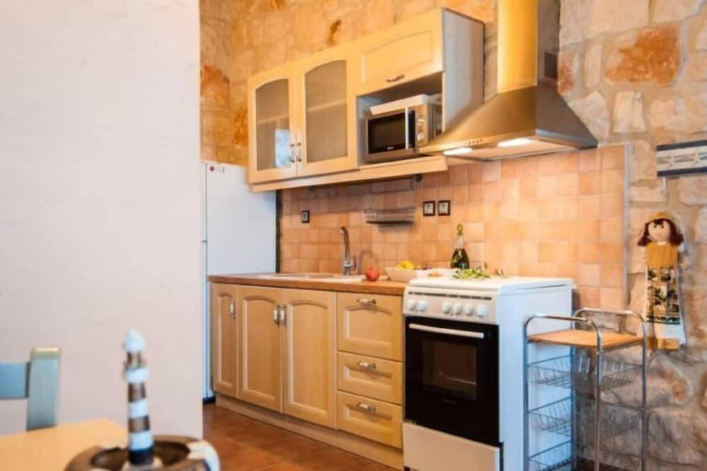 Photo of Kitchen in Psarou