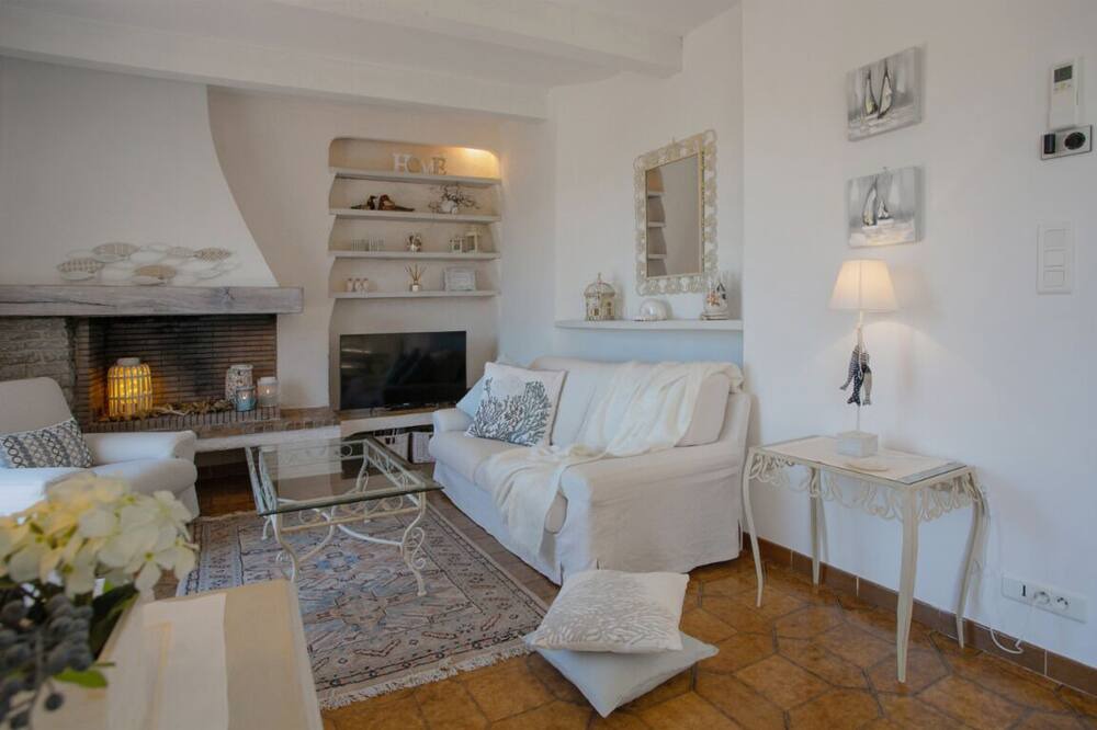 Photo of Livingroom in Rayol-Canadel-sur-Mer