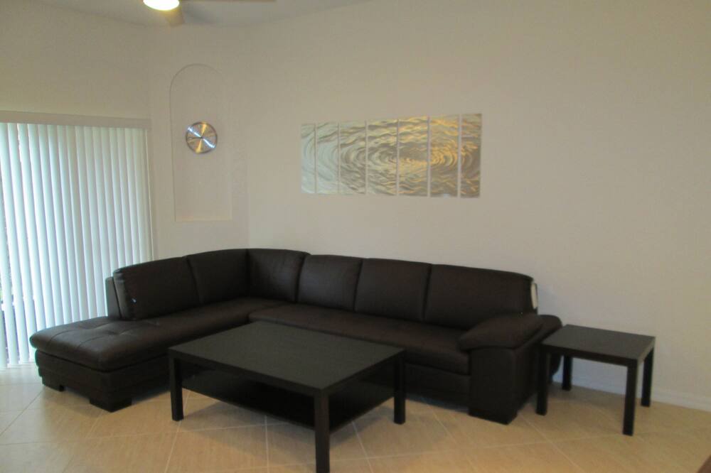 Photo of Bedroom in Regal Palms